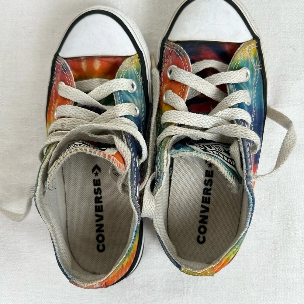 Converse All Star Kid’s Sz 11 Rainbow low top, rubber toe caps